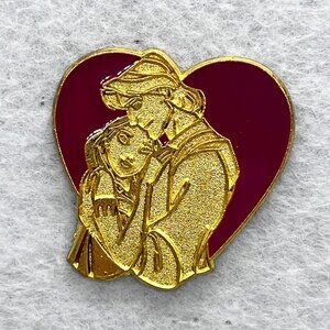 🔮 5/$25 Disney‎ Pocahontas And John Smith Heart Pin